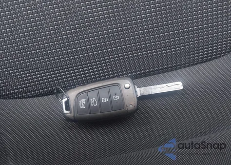 2019 Hyundai Accent Se из США, поврежденный, VIN 3KPC24A37KE039329